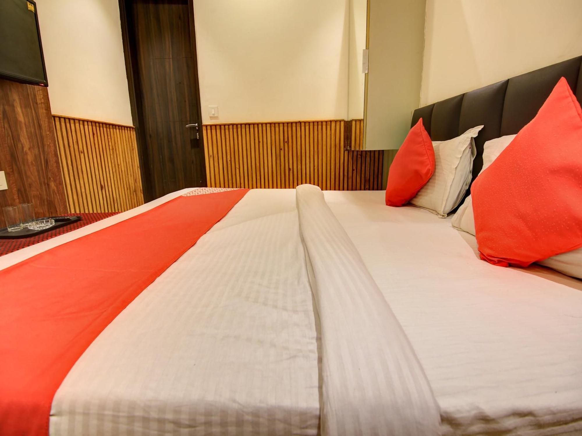 Hotel O Shri Sai Delhi  Exterior photo