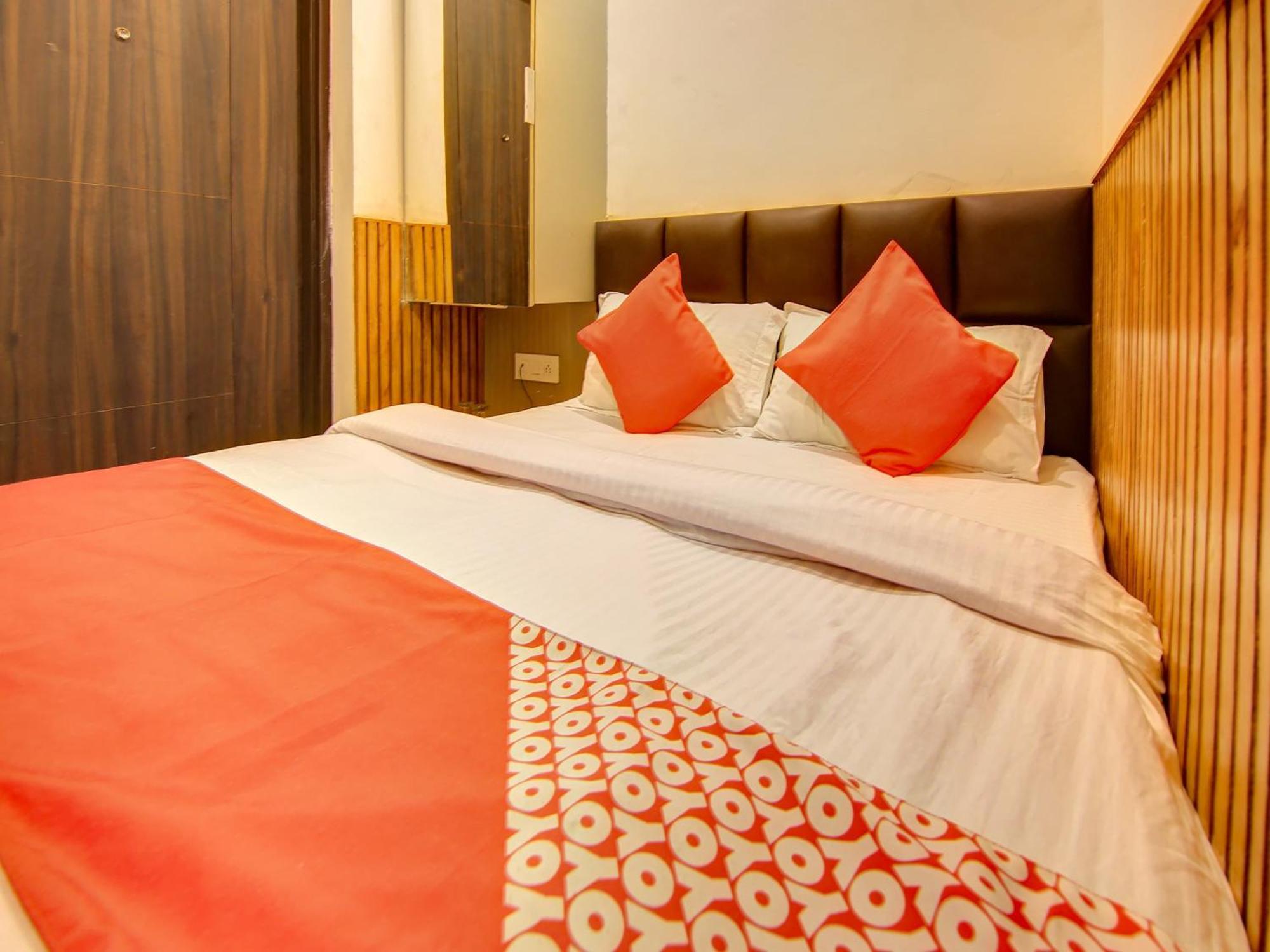 Hotel O Shri Sai Delhi  Exterior photo